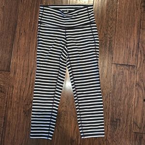 Athleta Women’s Cropped Leggings